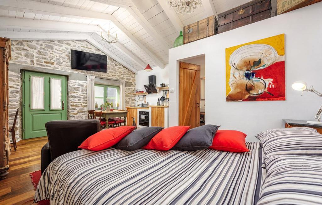 Ema Apartment Buzet Bagian luar foto