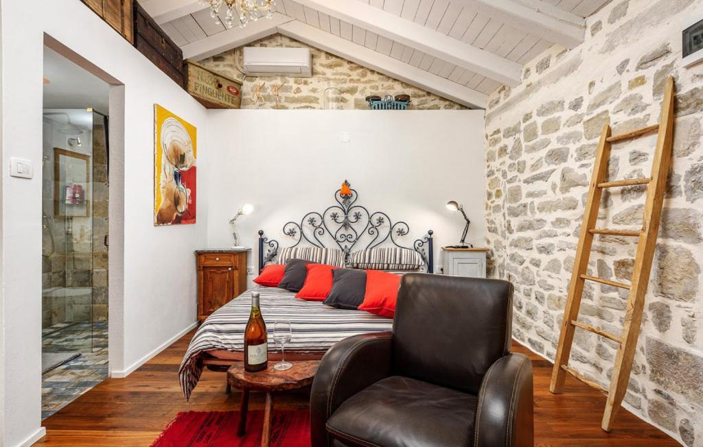 Ema Apartment Buzet Bagian luar foto